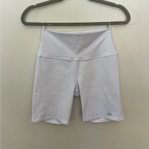 ALO 7” Yoga White Bike Shorts High-Waisted Performance